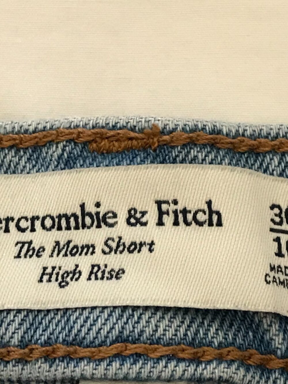 Abercrombie & Fitch Mom Cut Off Shorts Women 30 Blue High Rise Raw Hem Slimming - Picture 3 of 9